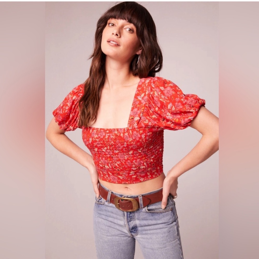 NWT JOELLE CRIMSON FLORAL SMOCKED Cropped Red Top band of the free